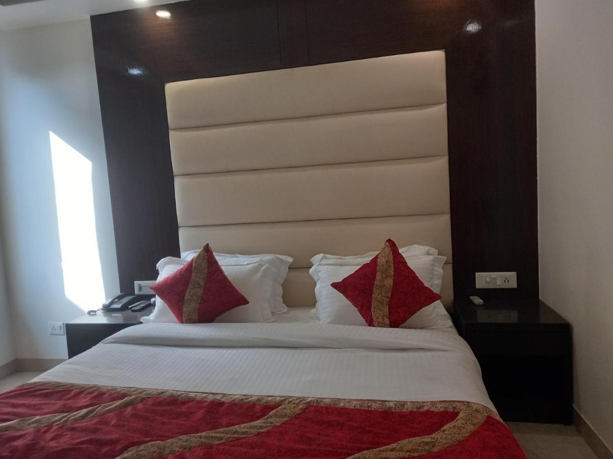 Hotel Benz International Δελχί Εξωτερικό φωτογραφία
